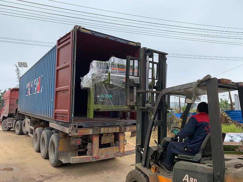 Geelong machinery exported one container：board roller conveyor machine, plywood pneumatic alignment device and square tube for building shed structure to Indonesia.