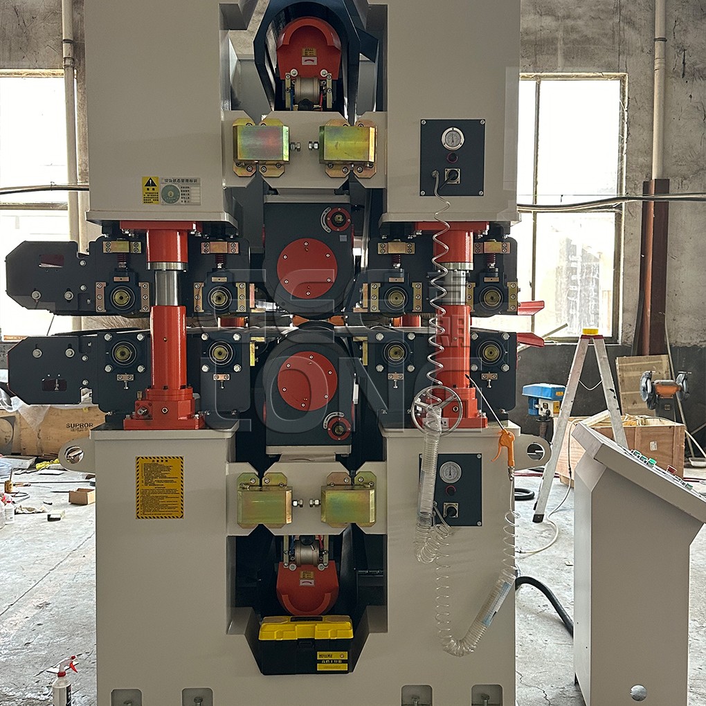 Plywood calibration sanding machine